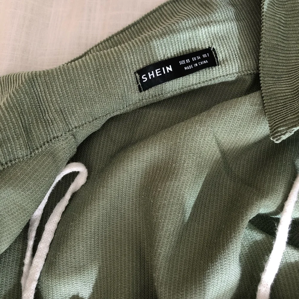 Green corduroy Jacket - Picture 4 of 4